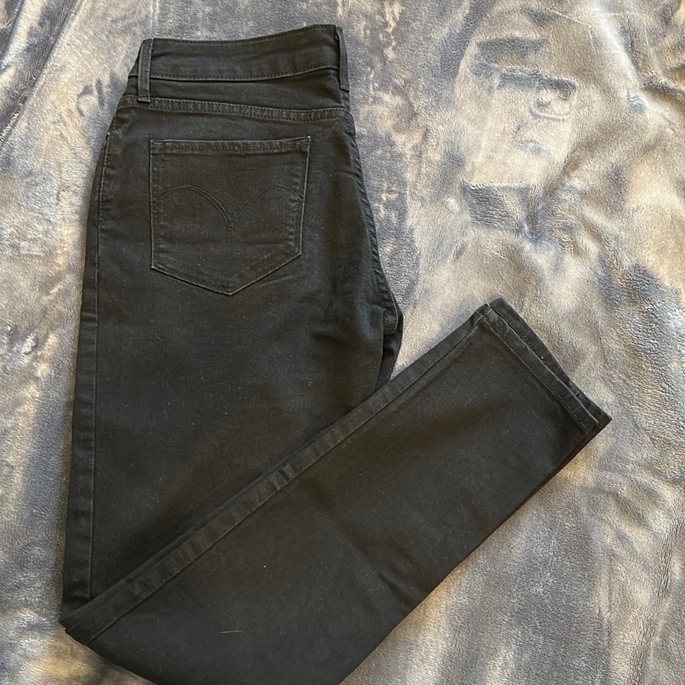 Levi’s Mid Rise Bold Curve Skinny Jeans